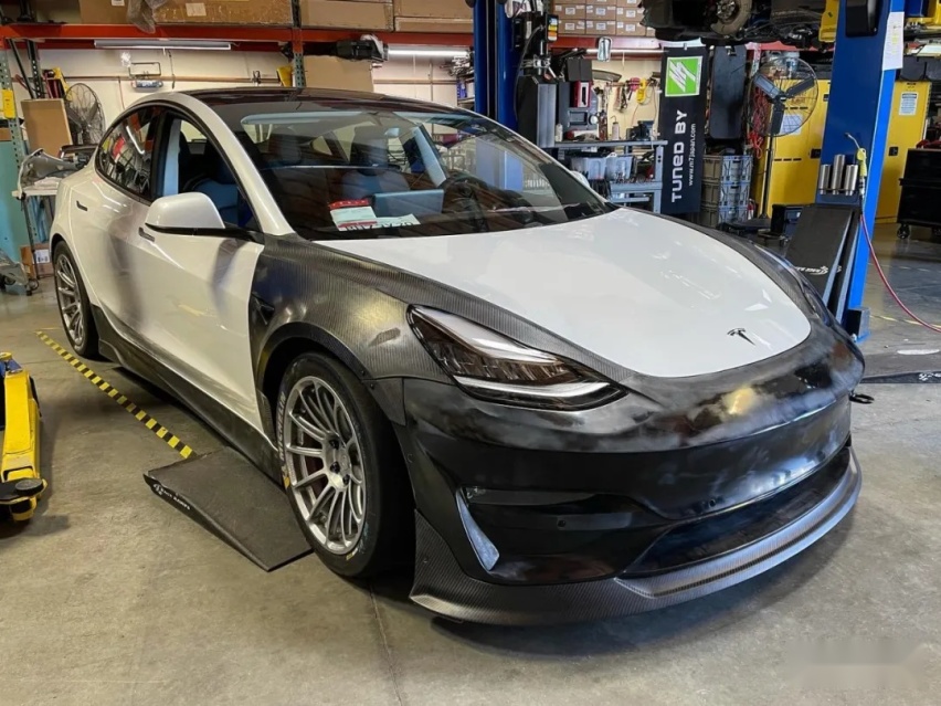 扬言刷新全美赛道纪录！赛化特斯拉Model 3有这个实力吗？