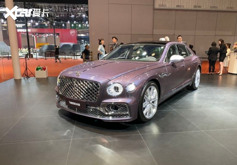 宾利携重磅新车亮相上海车展!配色精美用料奢华,你喜欢吗?