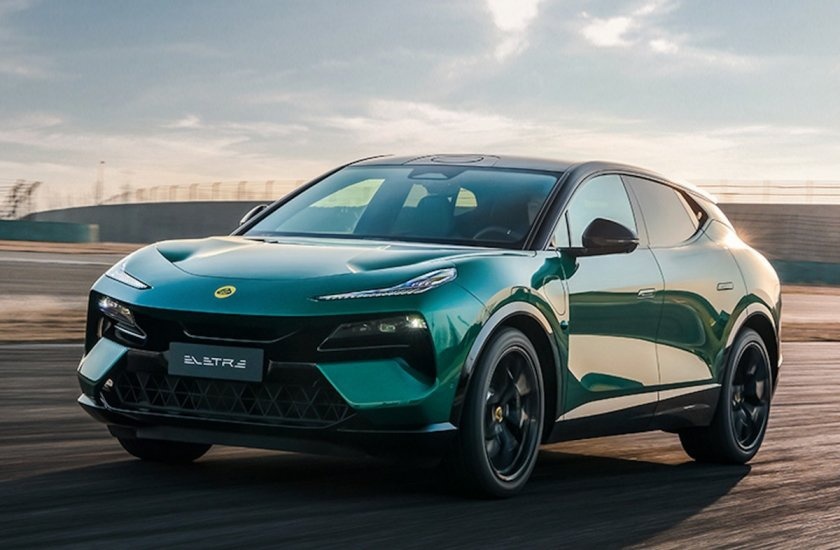 豪华新能源SUV，选路特斯Eletre还是保时捷新卡宴？看智能化！