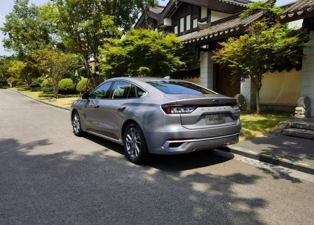 福特蒙迪欧1.5T车型正式亮相 进一步降低起售价格
