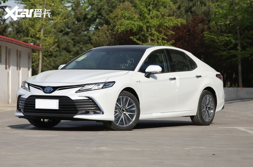 丰田王牌商务车一箱油1200km全球名车不足18万