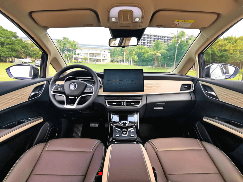 比亚迪2022款宋MAX DM-i，一款实力满满的“爆款”MPV