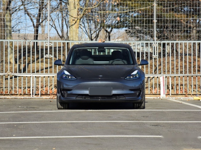比亚迪海豹、长安深蓝SL03和特斯拉Model 3怎么选