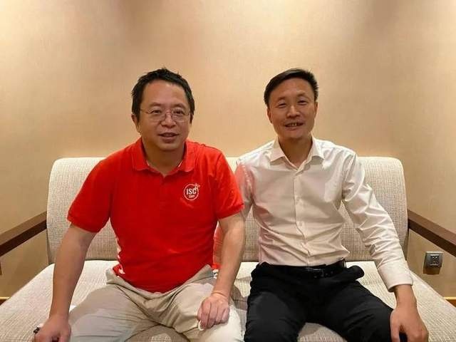 方运舟被周鸿祎喧宾夺主，哪吒汽车联姻360为哪般？