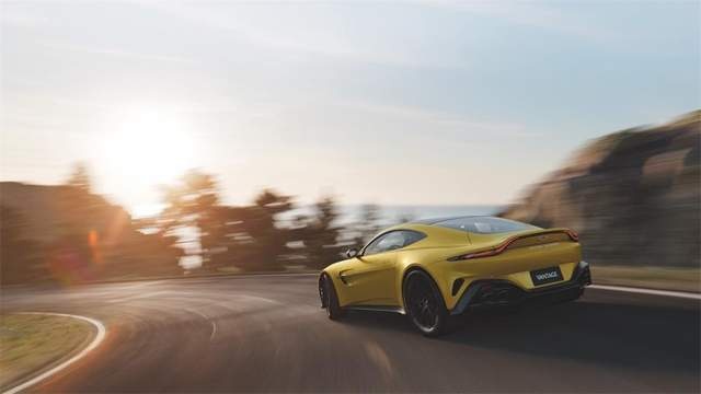 阿斯顿·马丁全新 Vantage 为真正驾驶者而生