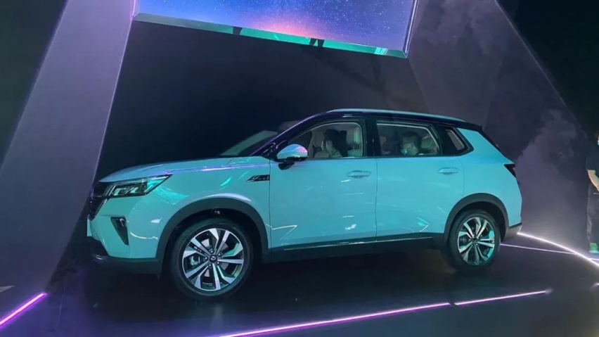 全球银标2.0战略发布，五菱星辰正式上市，6.98万元起