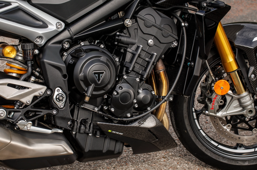 Moto2版本凯旋Street Triple 765详解，配置升级，真
