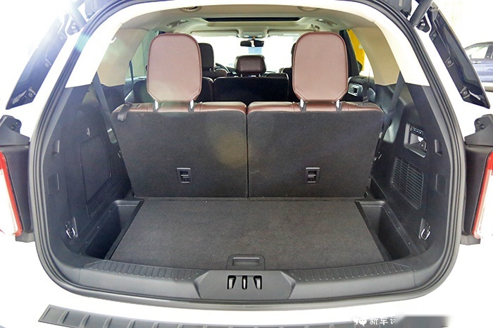 全新探险者实拍：30多万的纵置后驱中大型SUV，还有谁？