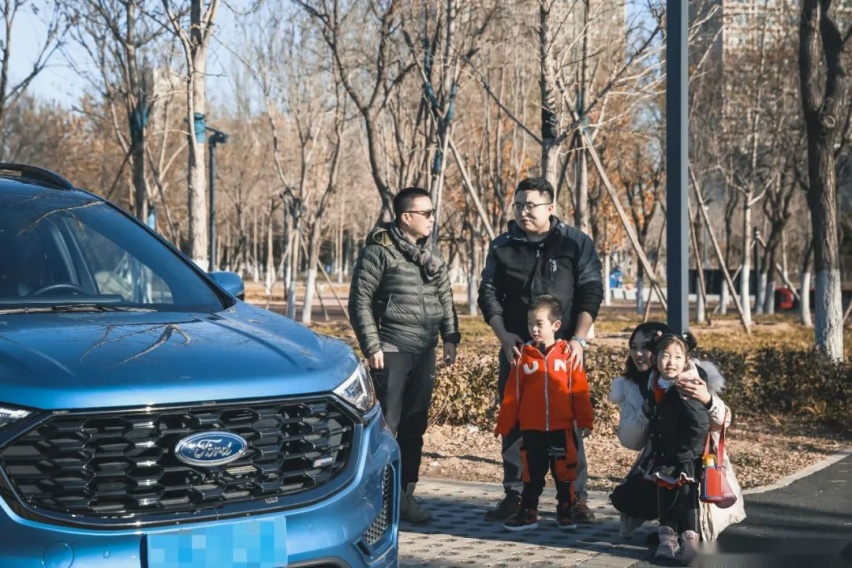 《上车吧！朋友》 路人眼中的锐界PLUS怎么样？