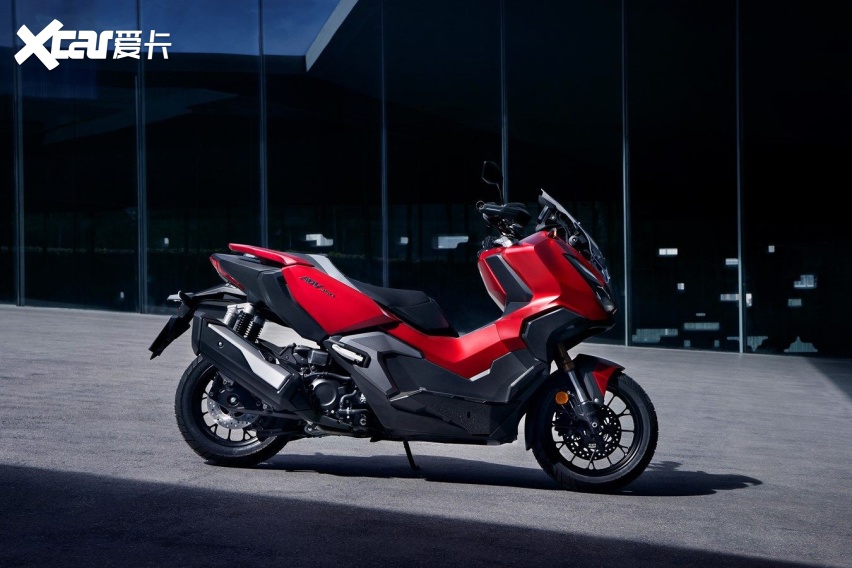 2021米蘭車展本田跨界踏板adv350海外發布