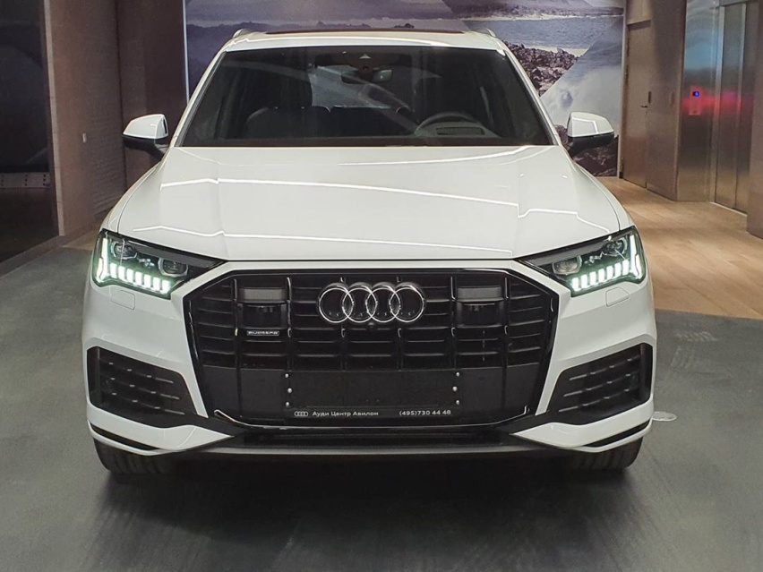 大气又很有精致感 新款奥迪Q7实车