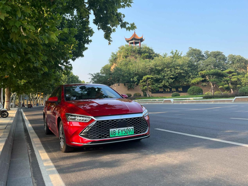 一箱油究竟能跑多远？秦PLUS DM-i冠军版四天三夜横扫六合节油挑战