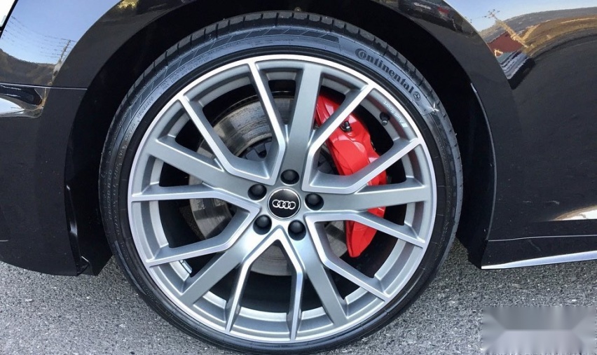 硬朗运动的设计 新款奥迪S5 Sportback实车