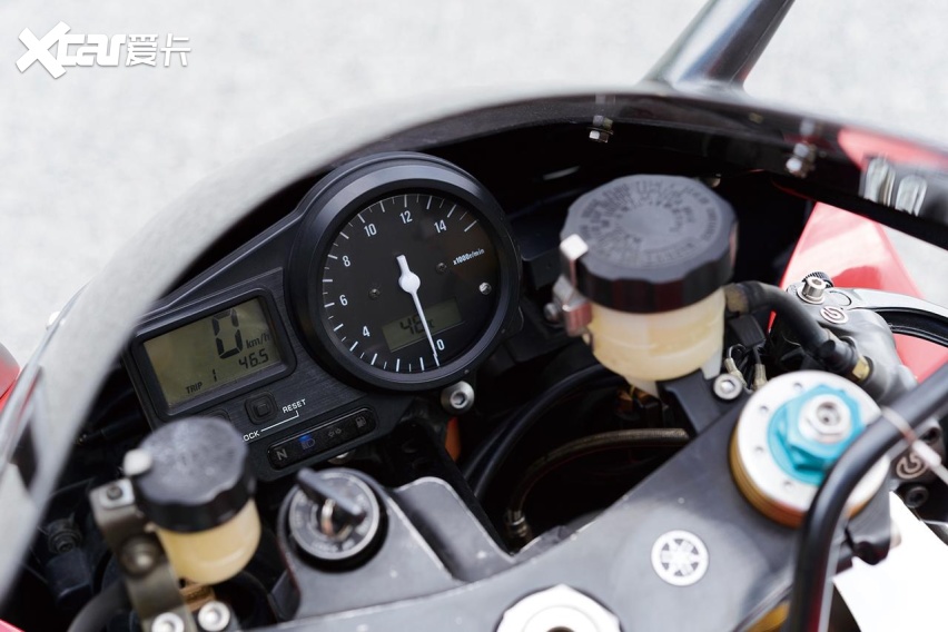 90年代终极赛道神器：雅马哈YZF-R7 OW-02
