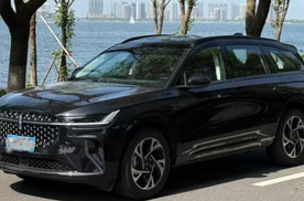 油耗6.7L却有309马力？林肯航海家复刻F1赛场传奇