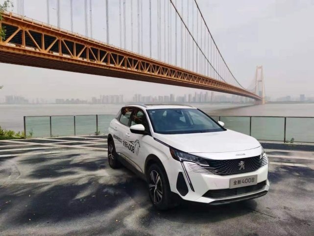 开着全新4008、5008，打卡英雄之城是种什么体验？