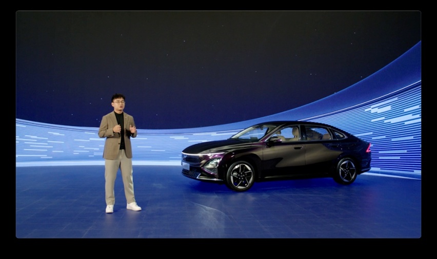 看五菱星光 如何重新定义中型插混家轿的“底线”