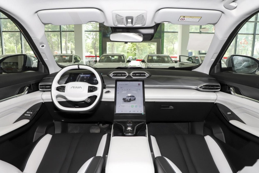 年轻上班族又多一新选择！9万多坐拥4挡电混SUV，皓瀚等你试驾