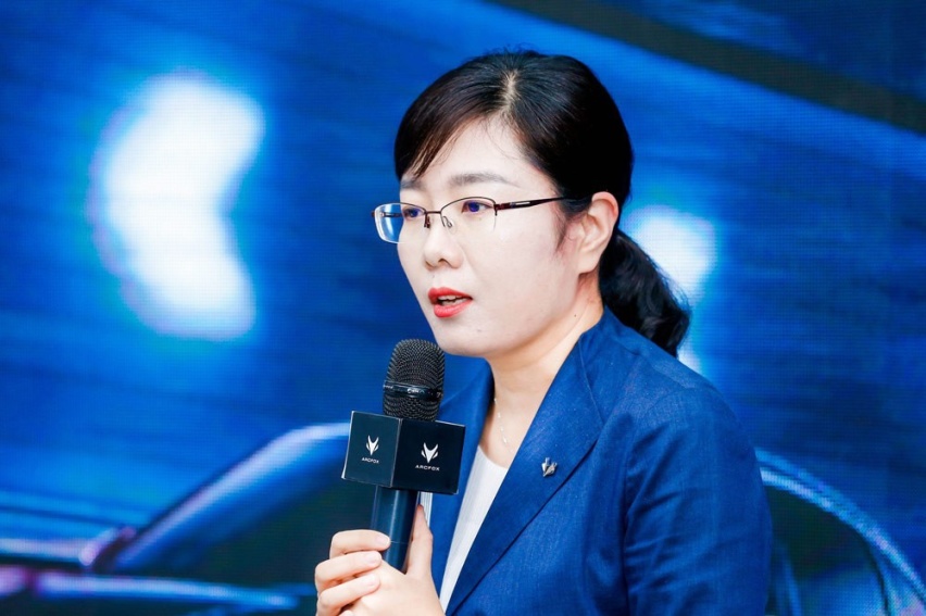 重新定义新能源电动车，极狐凭什么？