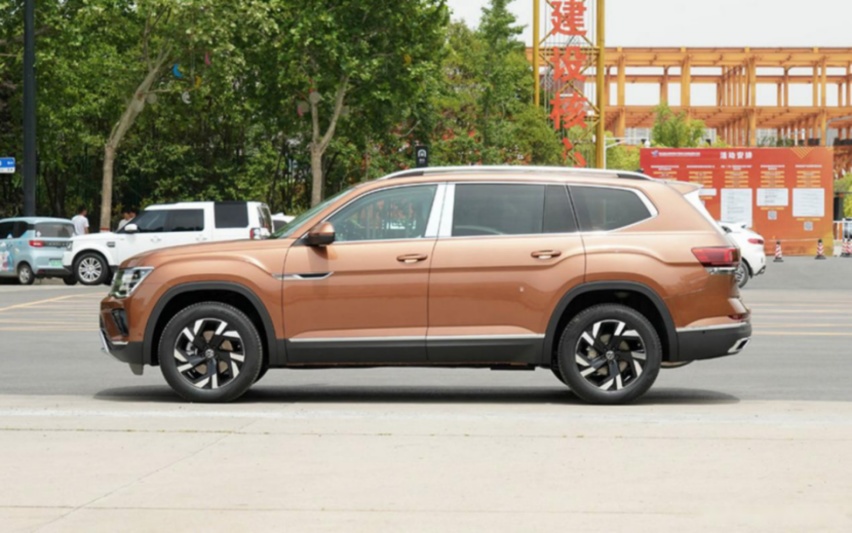 30万预算想买空间大SUV，丰田汉兰达对比大众途昂，选谁？