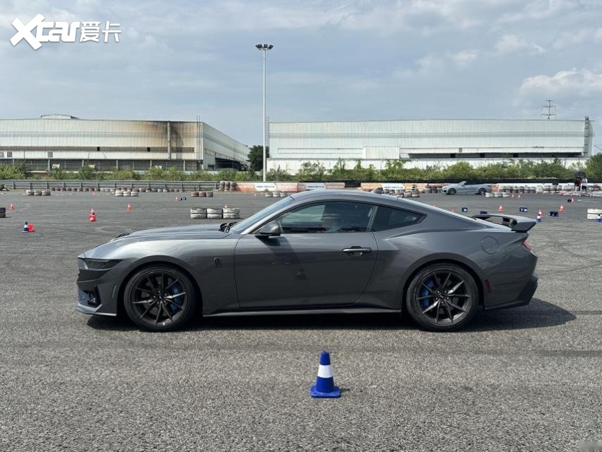 福特mustang:属于燃油车时代的纯正驾驶乐趣-爱卡汽车爱咖号
