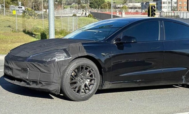 保时捷卡宴将推纯电版；新款Model 3实车曝光