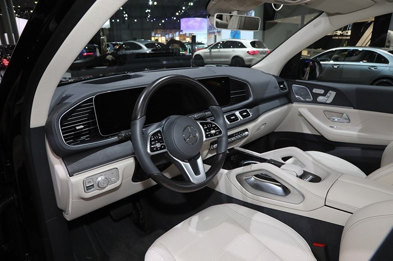 全新奔驰GLS 450实车