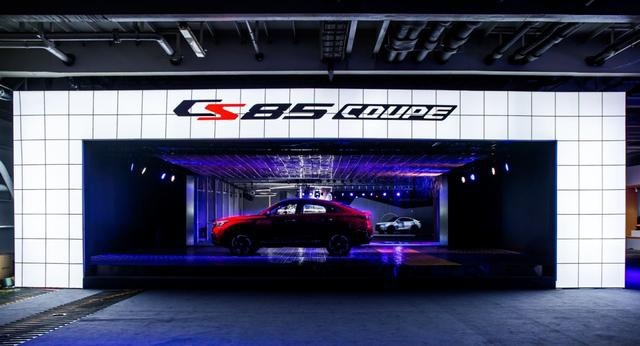 主流化轿跑SUV元年 长安CS85 COUPE销量口碑双登顶