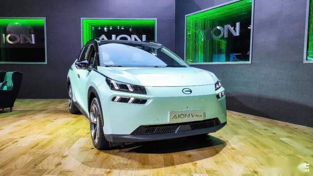 试驾AION V Plus充电5分钟就能续航207km？堪称空间魔术师