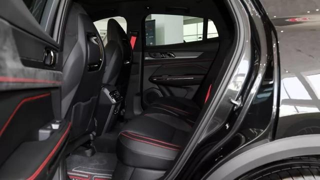 20万级Coupe SUV,领克05和大众探岳X你会选择谁?