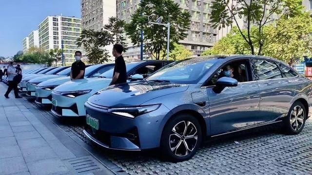 特斯拉FSD最大的威胁？评测小鹏CNGP城市辅助驾驶