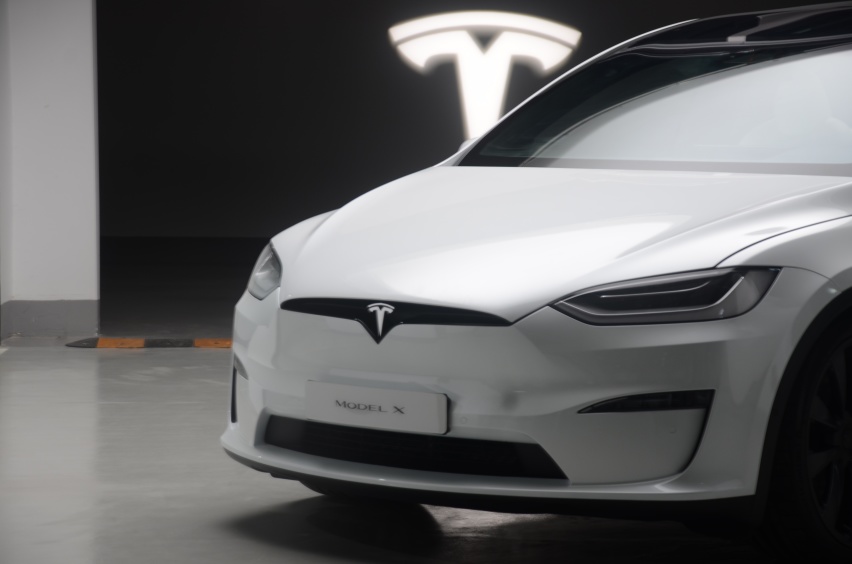 静态感受特斯拉Model S Plaid，静若处子的极简，动如脱兔的张