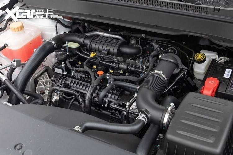 5t发动机,但是型号有所调整,入门的两款依旧为4a95td发动机,而马赫版