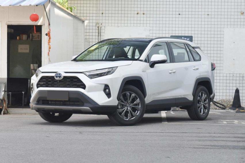 丰田销量下滑，RAV4荣放优惠加大，低配裸车价不到13万？
