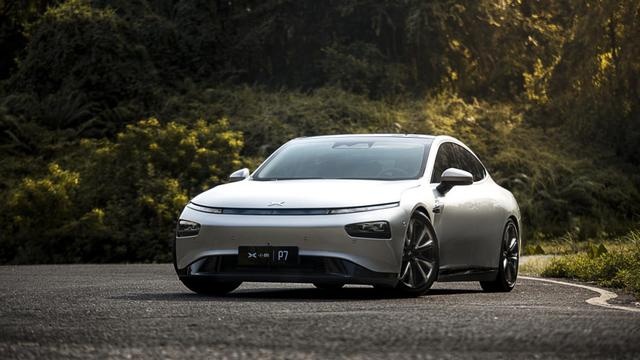 小鹏P7上市了 它有资格做特拉斯Model 3的对手吗？