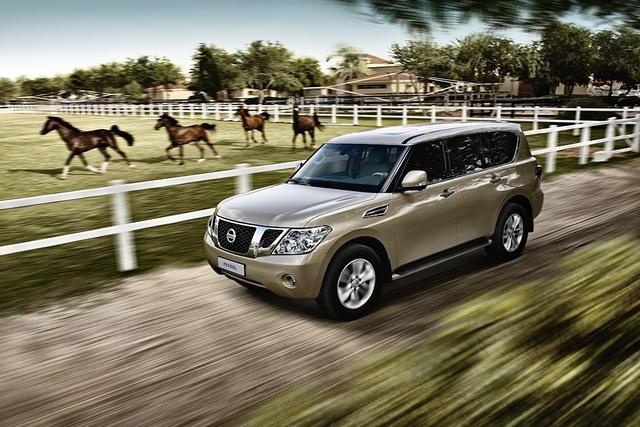 途乐5.6L和QX80差20万，怎么选？