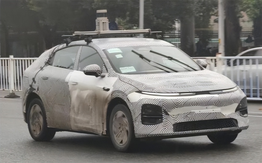 看完还买特斯拉Model Y？小鹏F30谍照曝光！