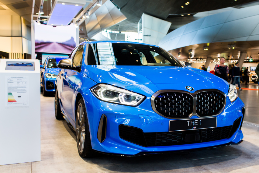 前驱“真香”预警 德国实拍宝马全新M135i