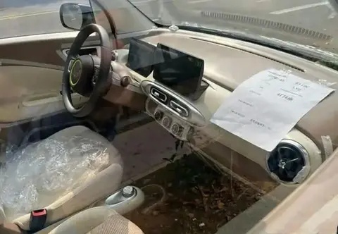 【E汽车】全新五菱宏光MINIEV三门版车型最新实车组图发布