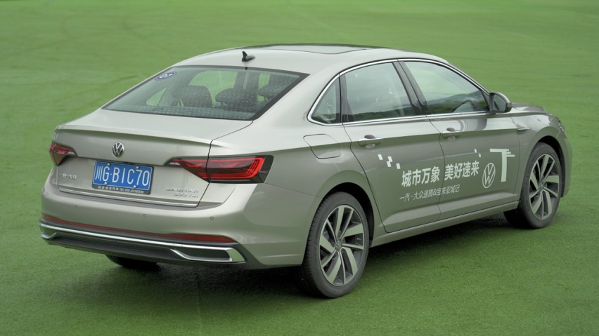 身手全面无短板！试驾全新速腾300TSI