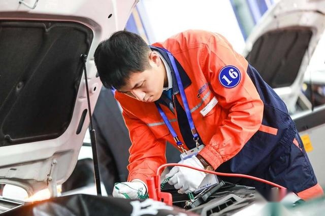 100万信赖 100℃热爱—吉利博越唤醒热爱沙滩音乐节