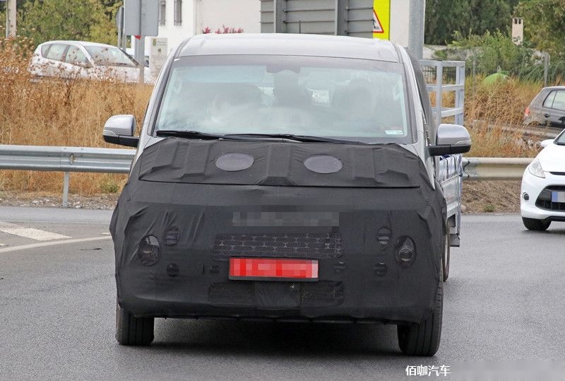 Hyundai-H1-Starex-3.jpg