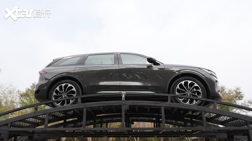 选豪华SUV犯难？这场测试给了我答案✨