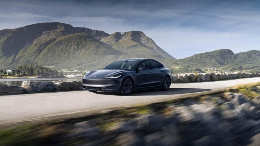 Model 3性能版将正式亮相 外观内饰均有变化 零百加速有望2秒内