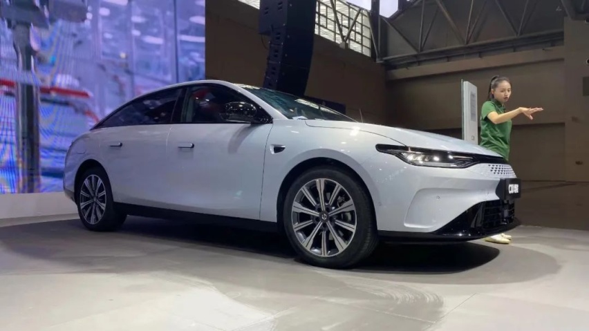 实拍零跑C01增程：把增程当纯电用，15万元级中还有谁？