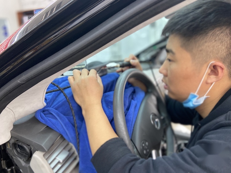哈尔滨小蒋汽车音响改装丹拿，佐罗，黄金声学，捷力，STP隔音