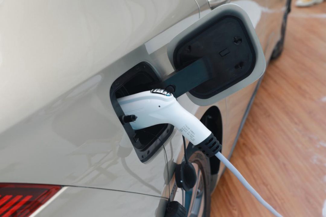 特斯拉Model 3遇劲敌，3个理由让你关注Aion S