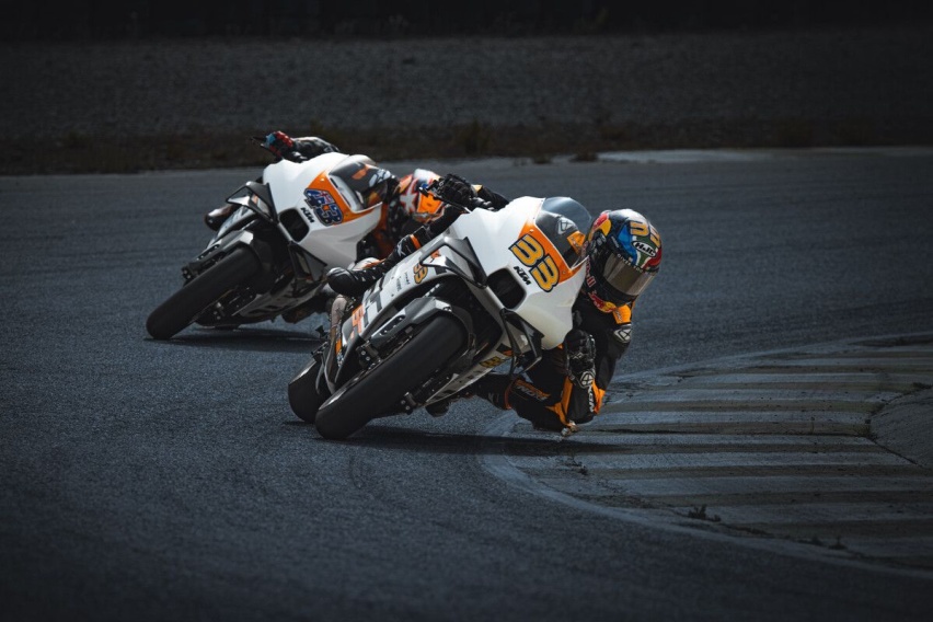 2024KTM RC8C月底开卖，135匹马力仅重142公斤