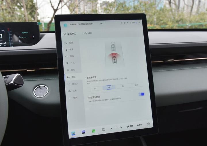 10万级热门车型对比，长安逸达VS日产轩逸，谁的优势更明显？