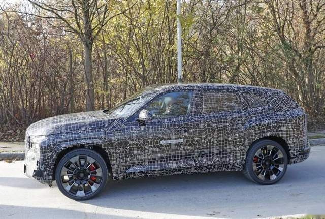 你以为X7就是旗舰了？不，BMW X8已在路上